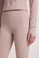 Davina Capri Leggings