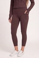 Davina Capri Leggings