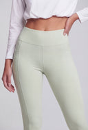 Mckenna High-Waist Capris Leggings