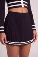 Contrast Pleated Skort